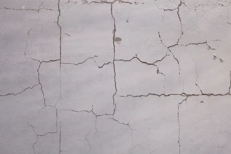 stucco cracks wall