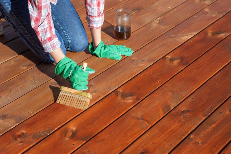 staining an outdoor deck